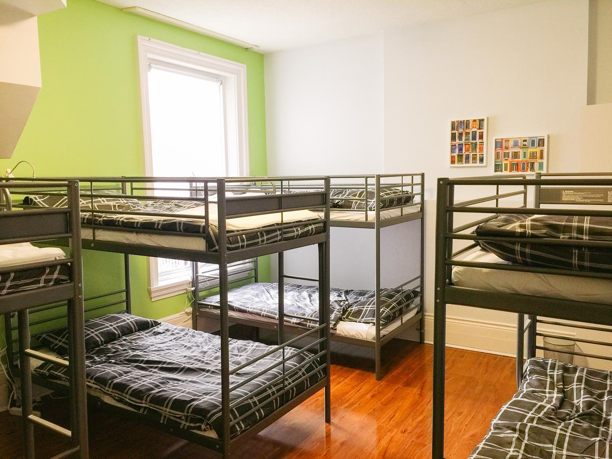 Hoestel Toronto Hostel Beds photo