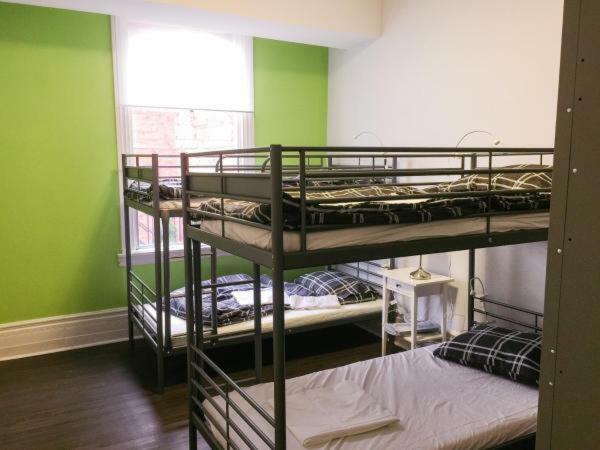 Hoestel Toronto Hostel Beds photo